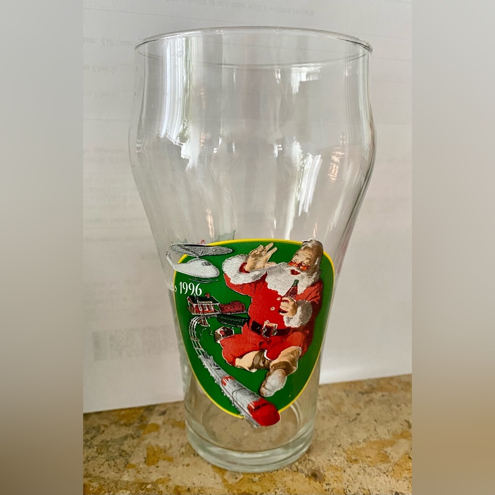 Vintage 1996 Coca-Cola Santa glass